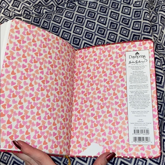 (CLOSET CLOSING FINAL SALE) Live Original Sadie Robertson Devotional Journal - Picture 4 of 6